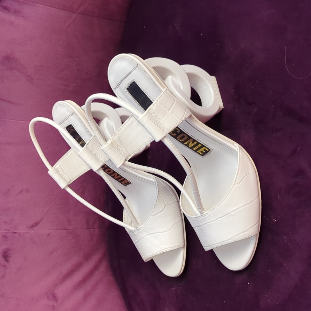 Kat Macoine White Heels 7